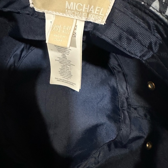 Michael kors hat - Picture 5 of 5